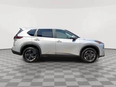 More photos of 2024 Nissan Rogue SV at Payless Car Sales, SC
