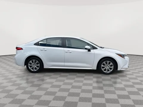 More photos of 2022 Toyota Corolla LE at Payless Car Sales, SC