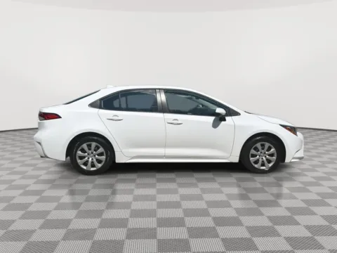 More photos of 2022 Toyota Corolla LE at Payless Car Sales, SC