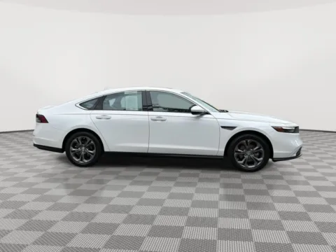 More photos of 2023 Honda Accord Sedan EX at Payless Car Sales, SC