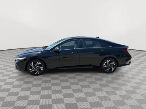 Black 2024 Hyundai Elantra Limited for sale in North Charleston, SC