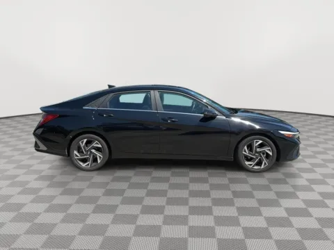 More photos of 2024 Hyundai Elantra Limited at Payless Car Sales, SC