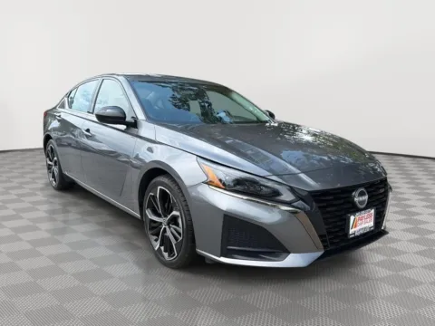 More photos of 2025 Nissan Altima 2.5 SR Sedan 4D at Payless Car Sales, SC