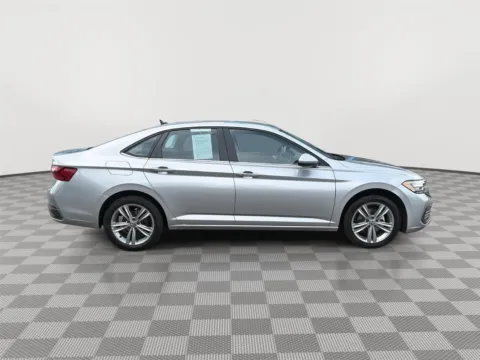 More photos of 2024 Volkswagen Jetta SE at Payless Car Sales, SC