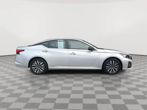 More photos of 2024 Nissan Altima 2.5 SV Sedan 4D at Payless Car Sales, SC
