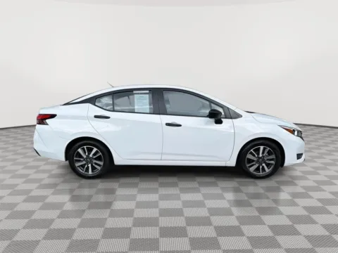 More photos of 2023 Nissan Versa S at Payless Car Sales, SC