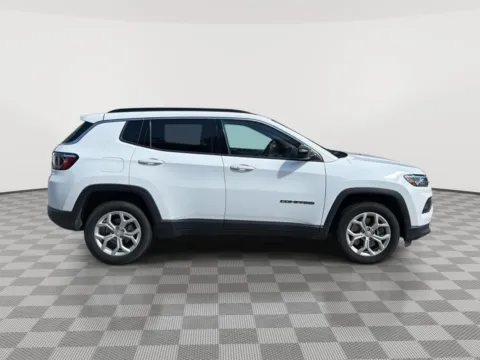 More photos of 2024 Jeep Compass Latitude at Payless Car Sales, SC