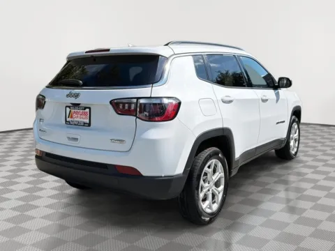 More photos of 2024 Jeep Compass Latitude at Payless Car Sales, SC