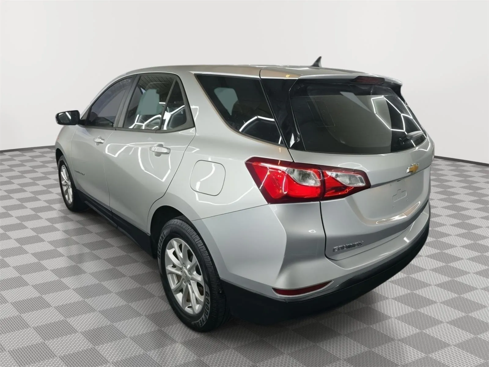 Silver 2020 Chevrolet Equinox LS for sale in North Charleston, SC
