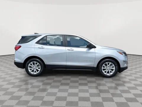 More photos of 2020 Chevrolet Equinox LS at Payless Car Sales, SC