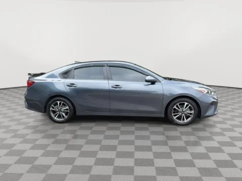 More photos of 2022 Kia Forte LXS at Payless Car Sales, SC