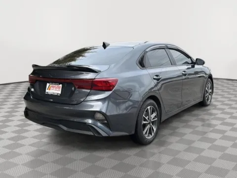 More photos of 2022 Kia Forte LXS at Payless Car Sales, SC