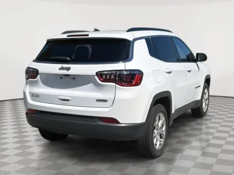 More photos of 2024 Jeep Compass Latitude at Payless Car Sales, SC