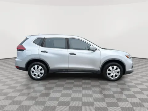 More photos of 2018 Nissan Rogue S at Payless Car Sales, SC