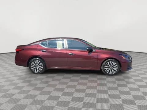 More photos of 2025 Nissan Altima SV at Payless Car Sales, SC