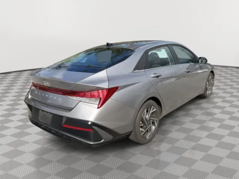 More photos of 2025 Hyundai Elantra SEL Convenience at Payless Car Sales, SC