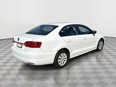 More photos of 2011 Volkswagen Jetta Sedan S at Payless Car Sales, SC