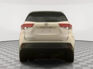 More photos of 2019 Toyota Highlander LE at Payless Car Sales, SC