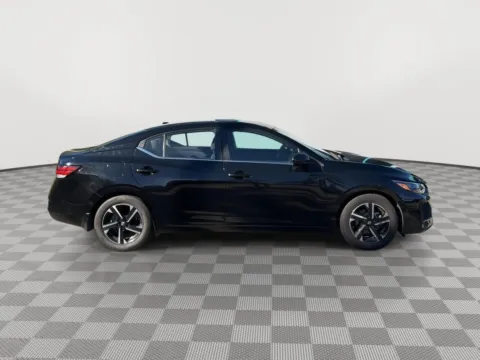 More photos of 2022 Nissan Sentra SV at Payless Car Sales, SC