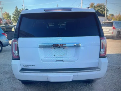 More photos of 2020 GMC Yukon Denali at CarFive Salem, MA, MA