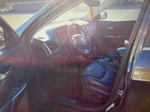 More photos of 2019 Jeep Cherokee Limited at CarFive Salem, MA, MA