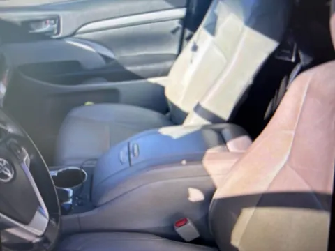 More photos of 2019 Toyota Highlander SE at CarFive Salem, MA, MA