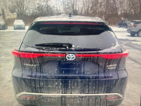 More photos of 2022 Toyota Venza Limited at CarFive Salem, MA, MA