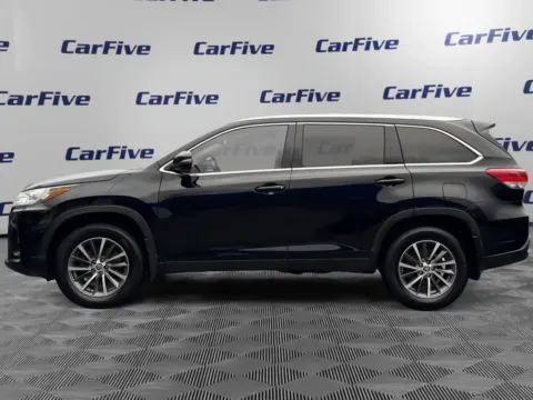 Photos of 2019 Toyota Highlander XLE for sale in Salem, MA at CarFive Salem, MA