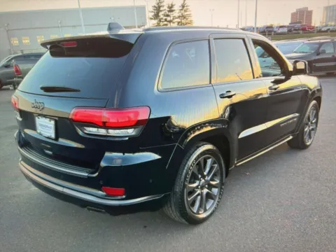 More photos of 2019 Jeep Grand Cherokee High Altitude at CarFive Salem, MA, MA