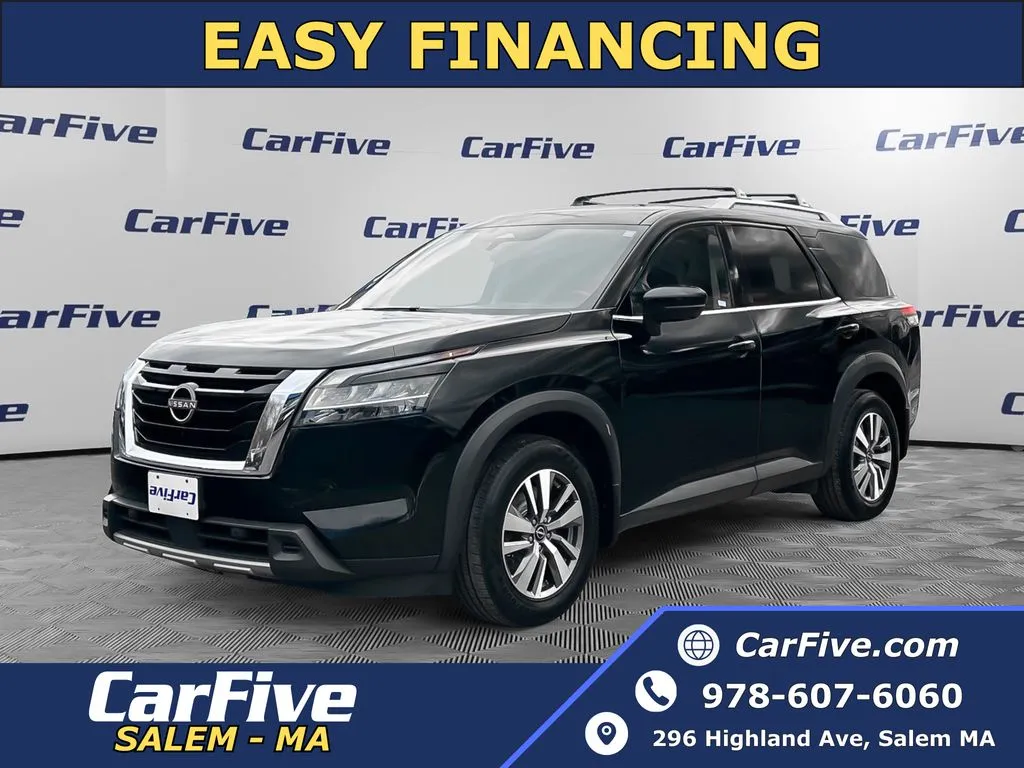 2023 Nissan Pathfinder SL's photo
