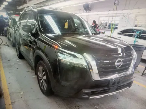 More photos of 2023 Nissan Pathfinder SL at CarFive Salem, MA, MA