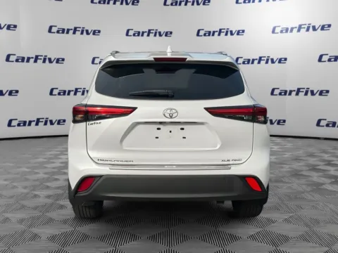 More photos of 2022 Toyota Highlander XLE at CarFive Salem, MA, MA