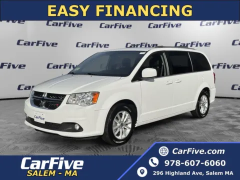 White 2019 Dodge Grand Caravan SXT for sale in Salem, MA