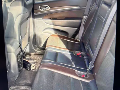 More photos of 2015 Jeep Grand Cherokee Overland at CarFive Salem, MA, MA