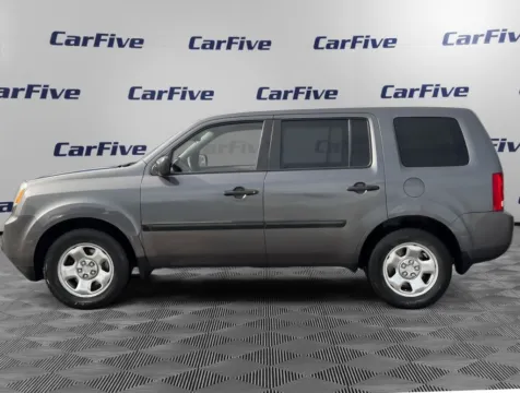 Photos of 2014 Honda Pilot LX for sale in Salem, MA at CarFive Salem, MA