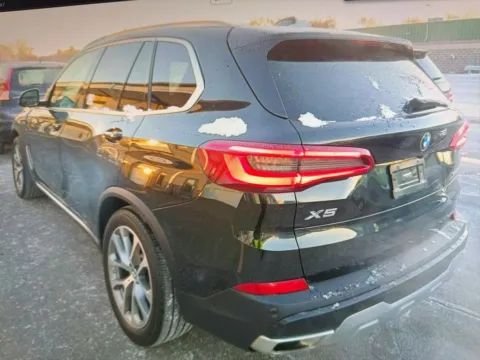 Photos of 2019 BMW X5 xDrive40i for sale in Salem, MA at CarFive Salem, MA
