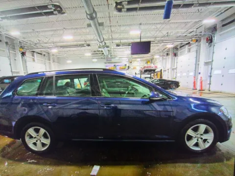 More photos of 2018 Volkswagen Golf SportWagen SE at CarFive Salem, MA, MA