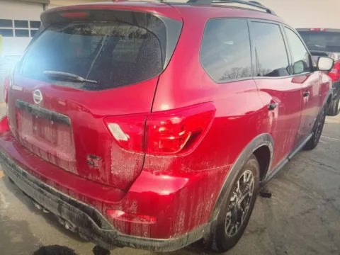 More photos of 2020 Nissan Pathfinder SL at CarFive Salem, MA, MA