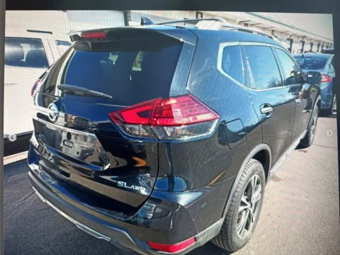 More photos of 2017 Nissan Rogue SL at CarFive Salem, MA, MA