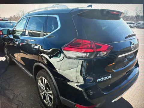 Photos of 2017 Nissan Rogue SL for sale in Salem, MA at CarFive Salem, MA