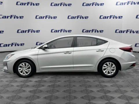 Photos of 2019 Hyundai Elantra SE for sale in Salem, MA at CarFive Salem, MA