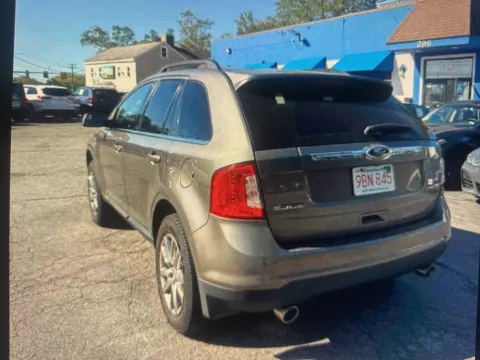 More photos of 2013 Ford Edge Limited at CarFive Salem, MA, MA
