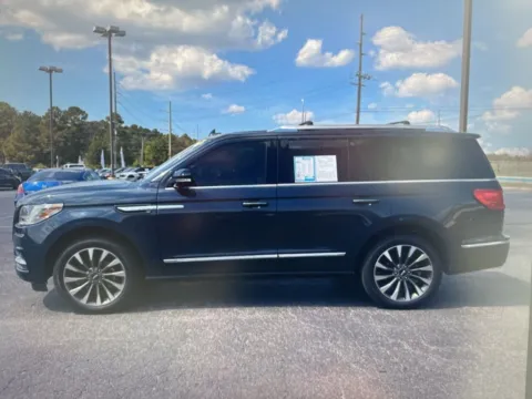 Photos of 2021 Lincoln Navigator Reserve for sale in Salem, MA at CarFive Salem, MA