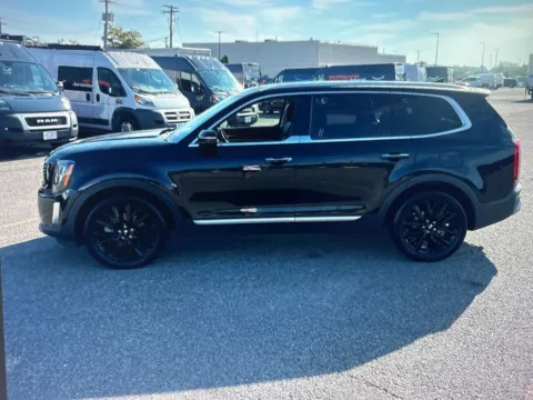 Photos of 2021 Kia Telluride SX for sale in Salem, MA at CarFive Salem, MA