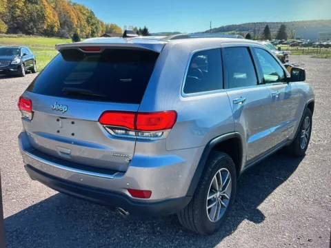 More photos of 2017 Jeep Grand Cherokee Limited at CarFive Salem, MA, MA