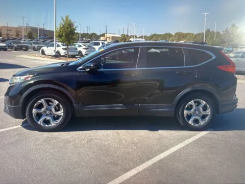 Photos of 2017 Honda CR-V EX-L for sale in Salem, MA at CarFive Salem, MA