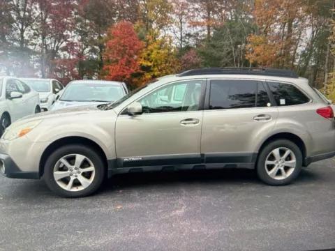 Photos of 2014 Subaru Outback 2.5i for sale in Salem, MA at CarFive Salem, MA