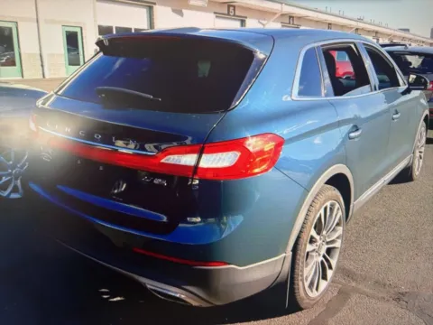 More photos of 2016 Lincoln MKX Reserve at CarFive Salem, MA, MA