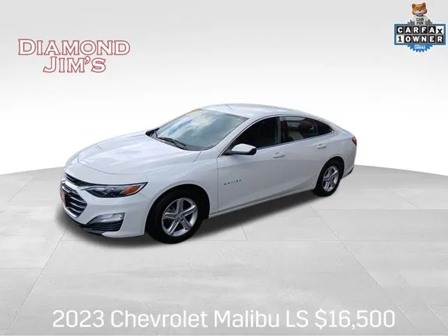 White 2023 Chevrolet Malibu LS for sale in Milwaukee, WI