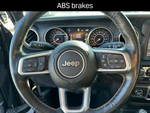 More photos of 2021 Jeep Gladiator Overland at Diamond Jim's Motor Cars, WI